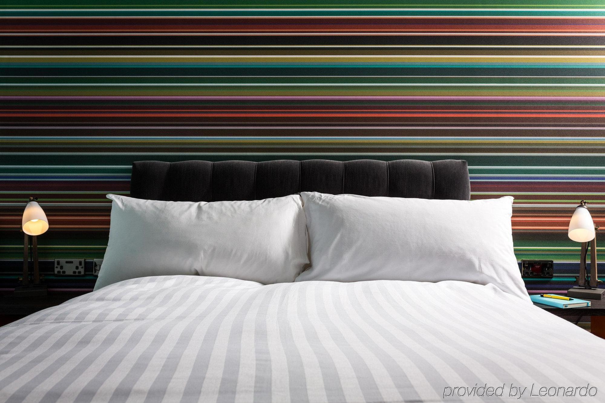 Village Hotel London Watford Elstree Esterno foto