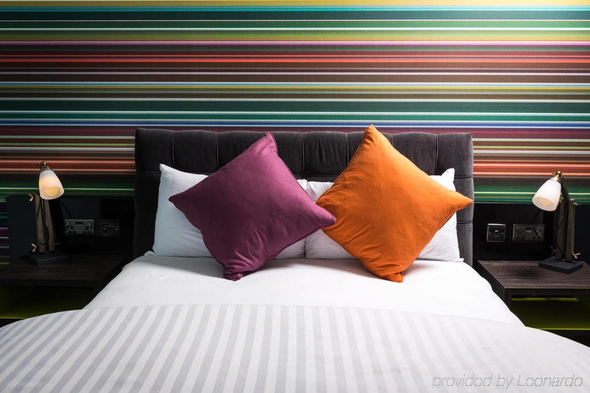 Village Hotel London Watford Elstree Esterno foto